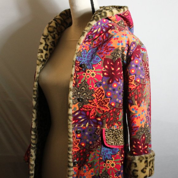 Girls coat - Picture 1 of 7